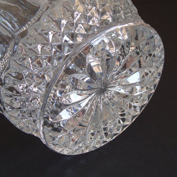 Diamond Cut Glass Style Wine Decanter Whiskey Carafe w Top Unique Stopper Heavy - Picture 8 of 14